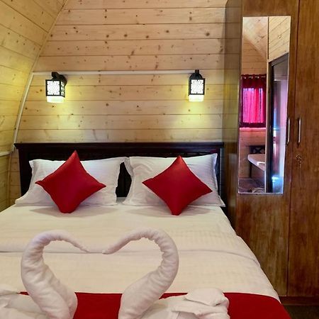 Cozy Capsules - Modern Hut Bed and Breakfast Kukkal Exterior foto